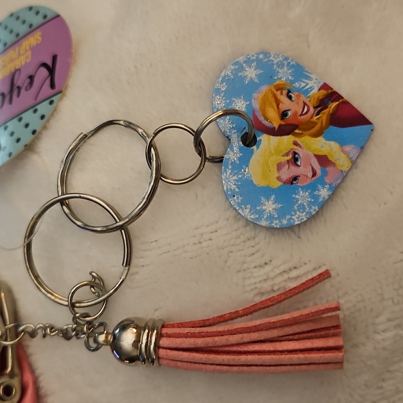 5/$25 Personalized Norma Pink Snap Purse Frozen Keychain with Tassel - Picture 3 of 5